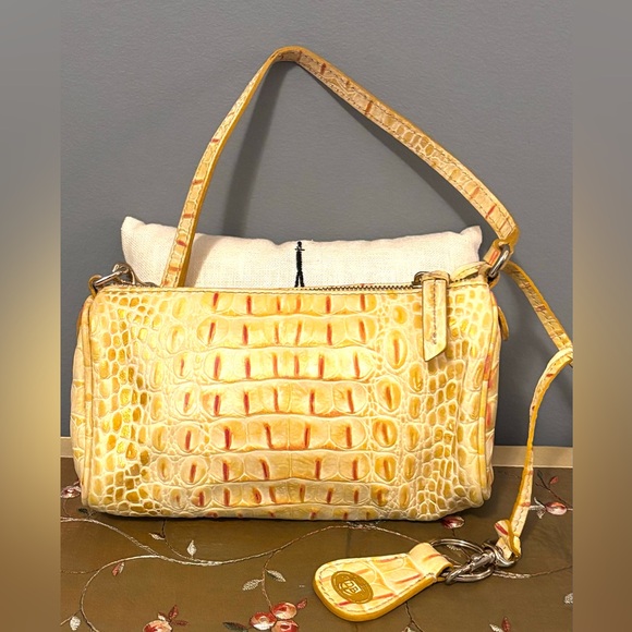 Dooney & Bourke Croc Embossed Leather Barrel Bag Purse with matching key fob - Picture 5 of 9